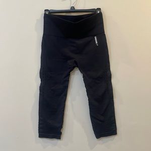 Gymshark black crop leggings